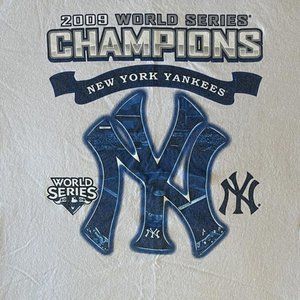 New York Yankees 2009 World Series Champions T Shirt Size Large Baseball Roster